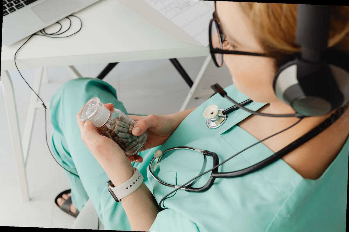 consulta médica sobre medicamentos